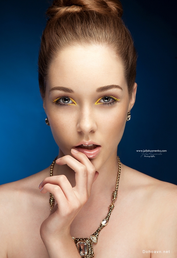 Xem bộ ảnh chân dung headshot tuyệt vời của Julia Kuzmenko