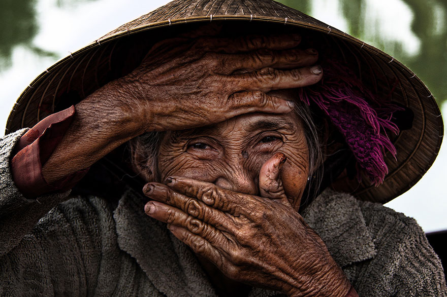 portrait-photography-hidden-smiles-vietnam-rehahn-6